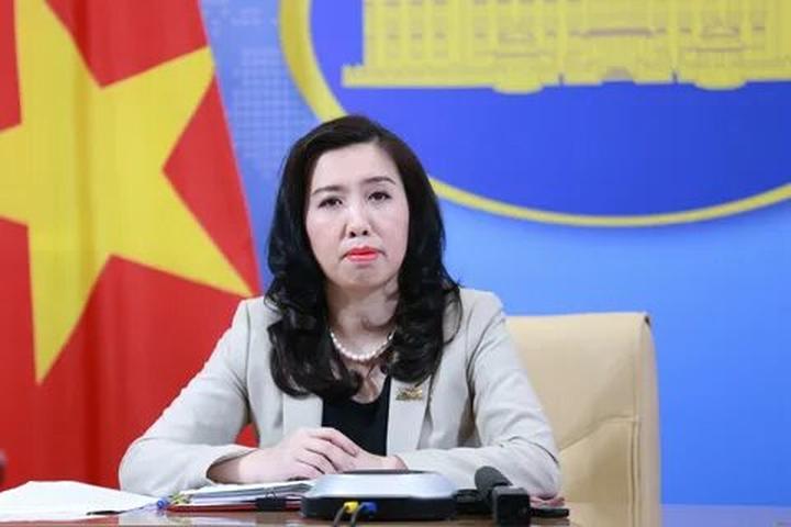 Nội dung: Mùa hè đang đầy vui vẻ với những xu hướng mới, và Huda Ice Twist đang chinh
